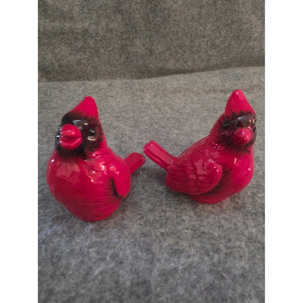 Fitz and Floyd Cardinal Salt & Pepper Shaker Set in Original Box.  New, Open Box